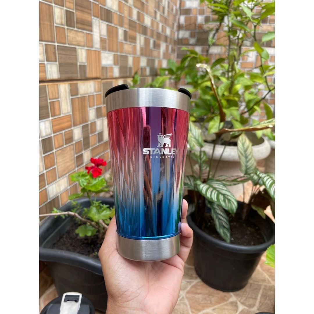 Copo Térmico Inox Metalizado – Estilo, Praticidade e Bebida Gelada por Muito Mais Tempo!