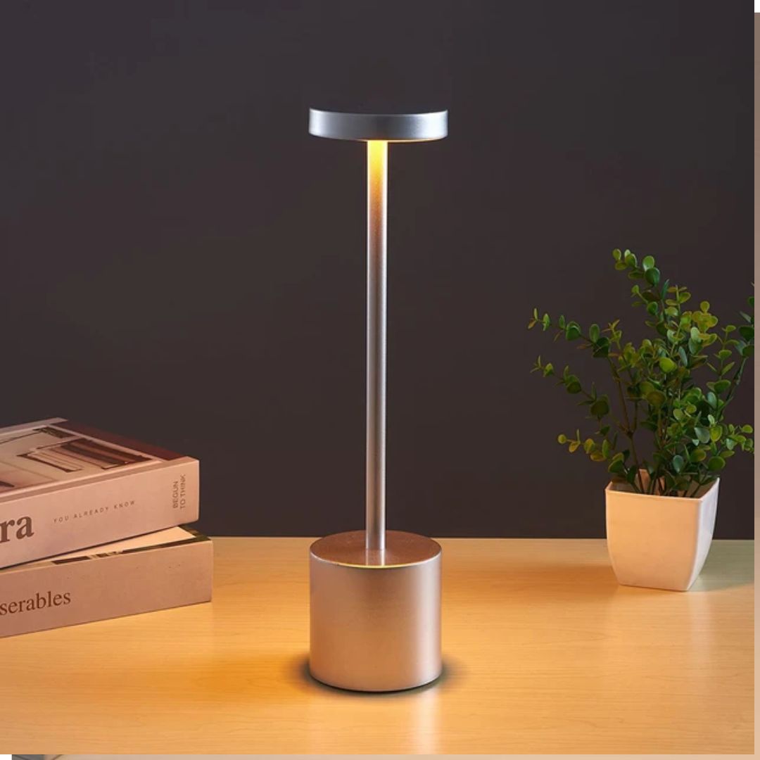 Luminária Toque de Luz – Iluminação Moderna, Prática e Sem Fios!