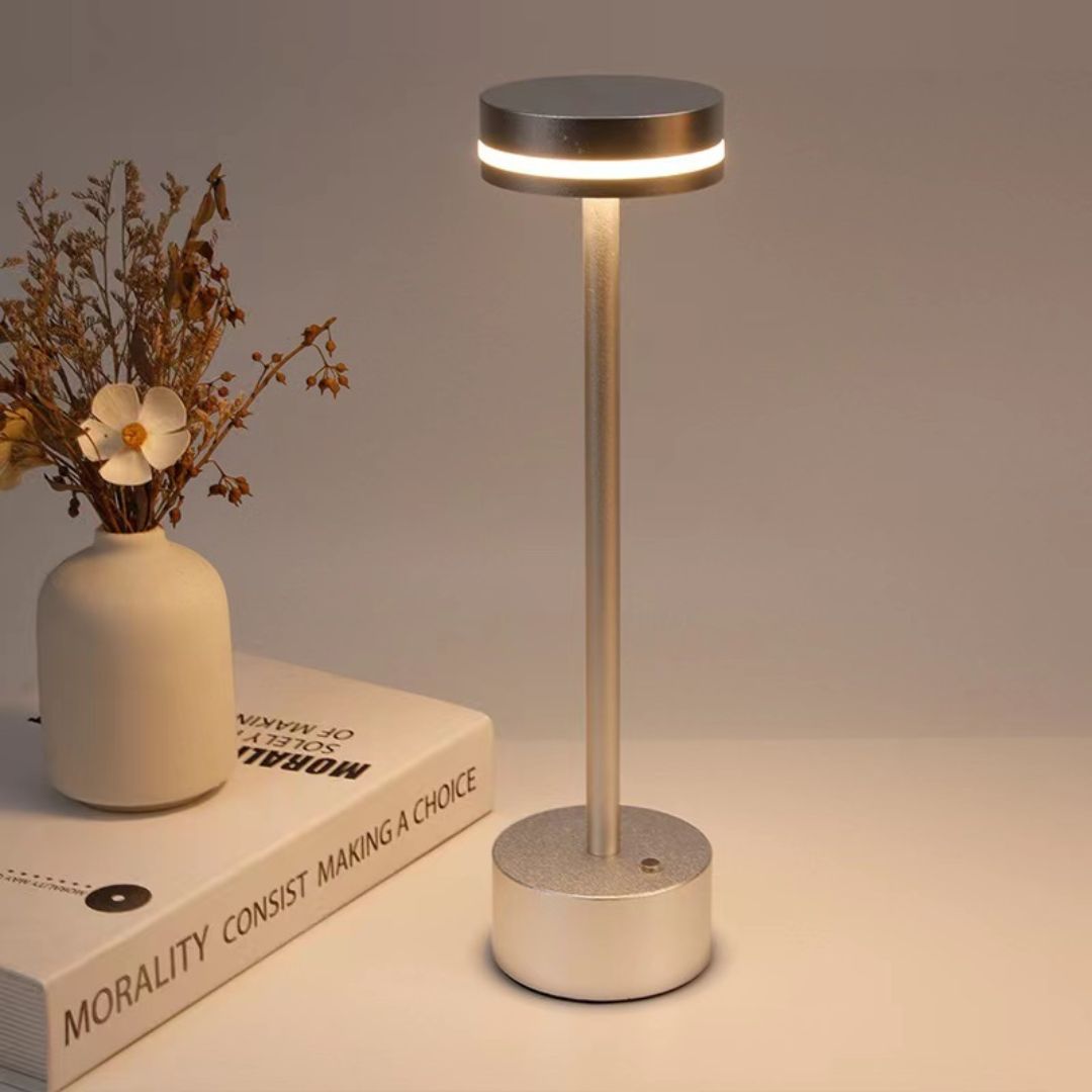 Luminária Toque de Luz – Iluminação Moderna, Prática e Sem Fios!