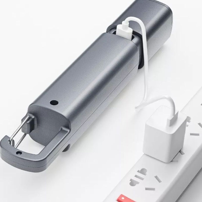 Mini Lanterna LED Recarregável com Gancho USB