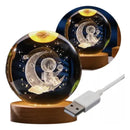 Luminária LED Bola de Cristal 3D com Base de Madeira – Iluminação Decorativa Sofisticada!